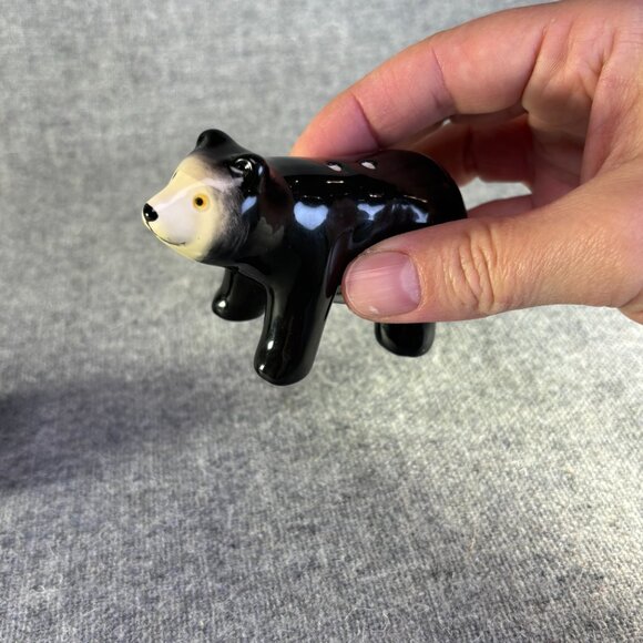Black Bear Salt and Pepper Shakers Ceramic Hand Painted Cottagecore Style Decor - Picture 6 of 7
